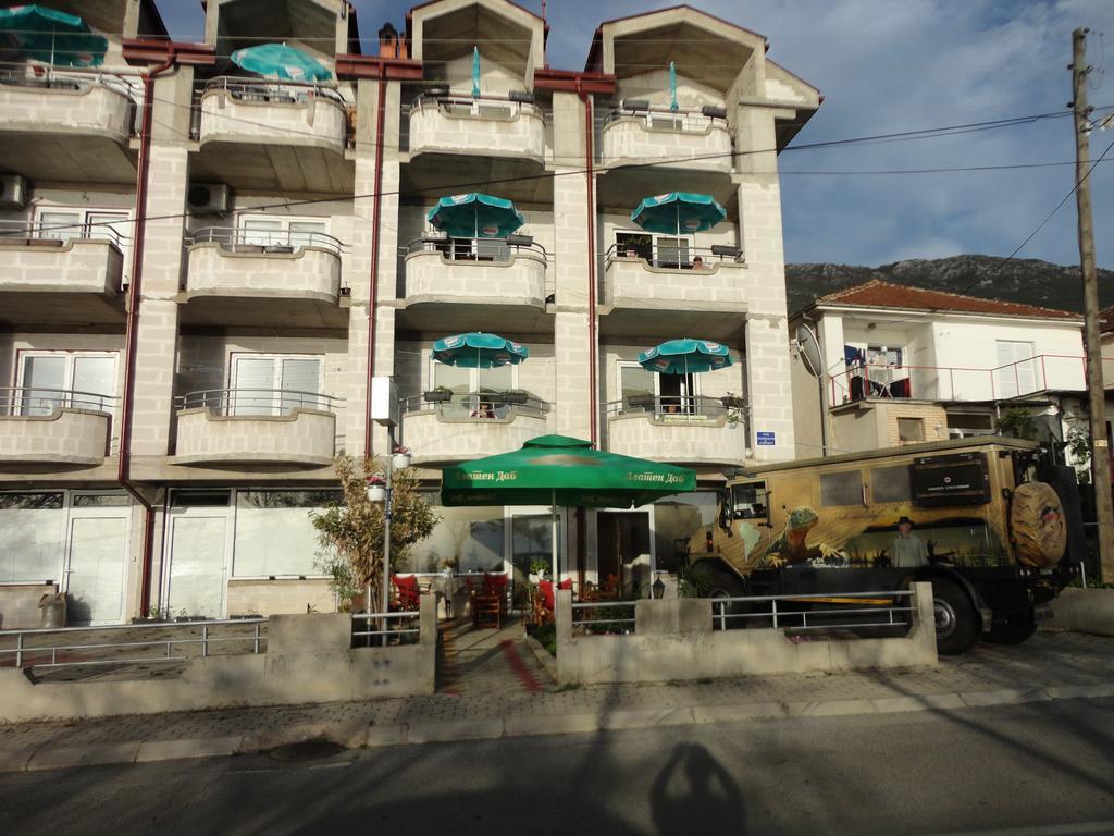 Apartmani Bakule Pestani Luaran gambar